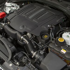 High quality 2.0 AJ200D diesel engine for 2017 Jaguar F Pace R Sport AWD D Auto