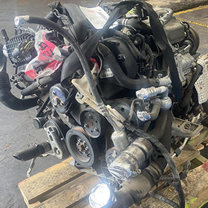 Land Rover Discovery IV LA 2009 30DDTX engine replacement offered with reconditioned used and rebuilt options