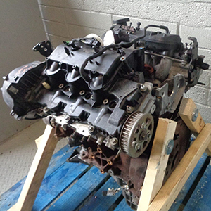 Land Rover Discovery IV LA 2009 306DT Diesel Engine Ready for Replacement